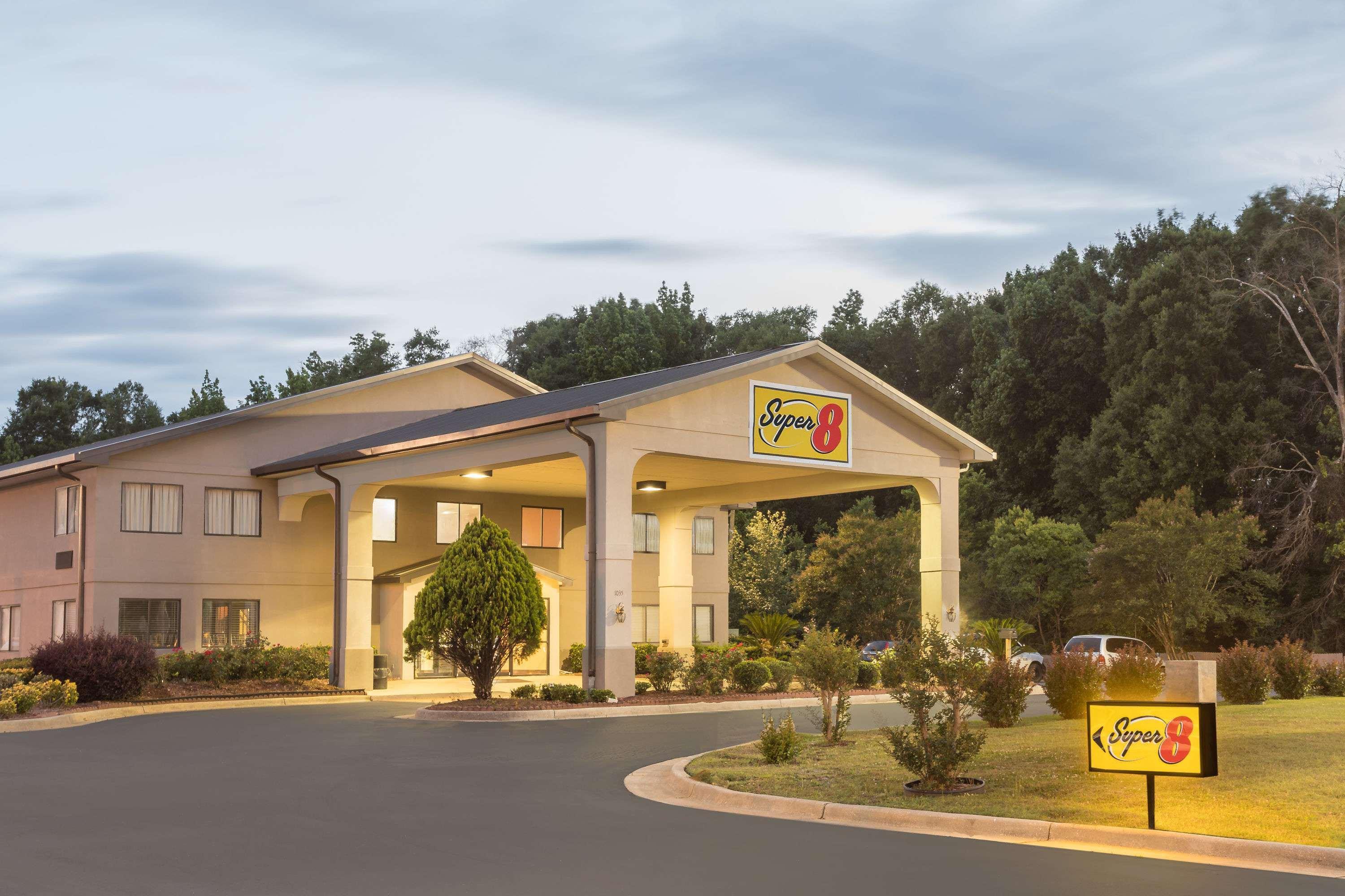 Super 8 By Wyndham Montgomery I-65 Dış mekan fotoğraf