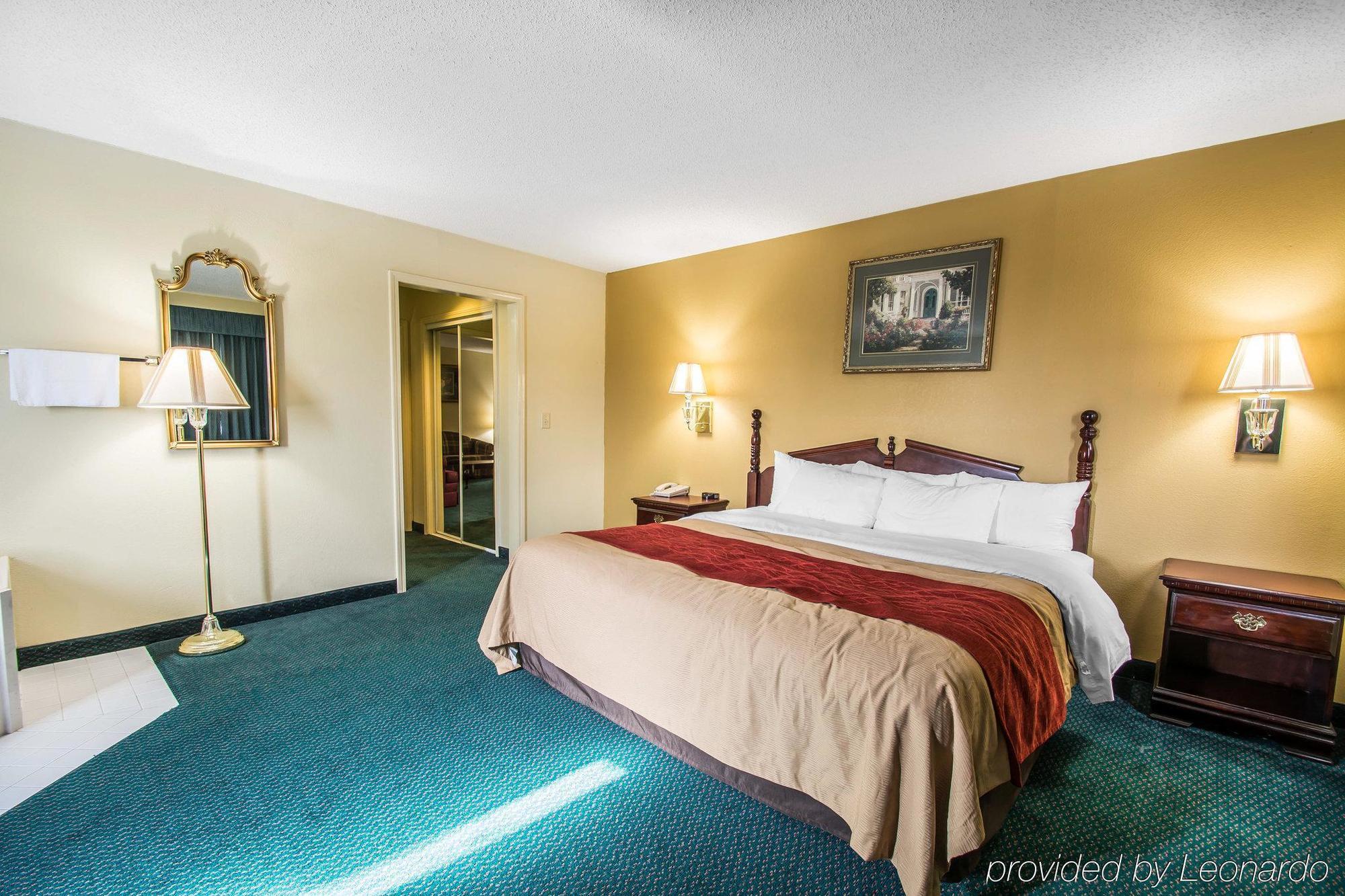 Super 8 By Wyndham Montgomery I-65 Dış mekan fotoğraf