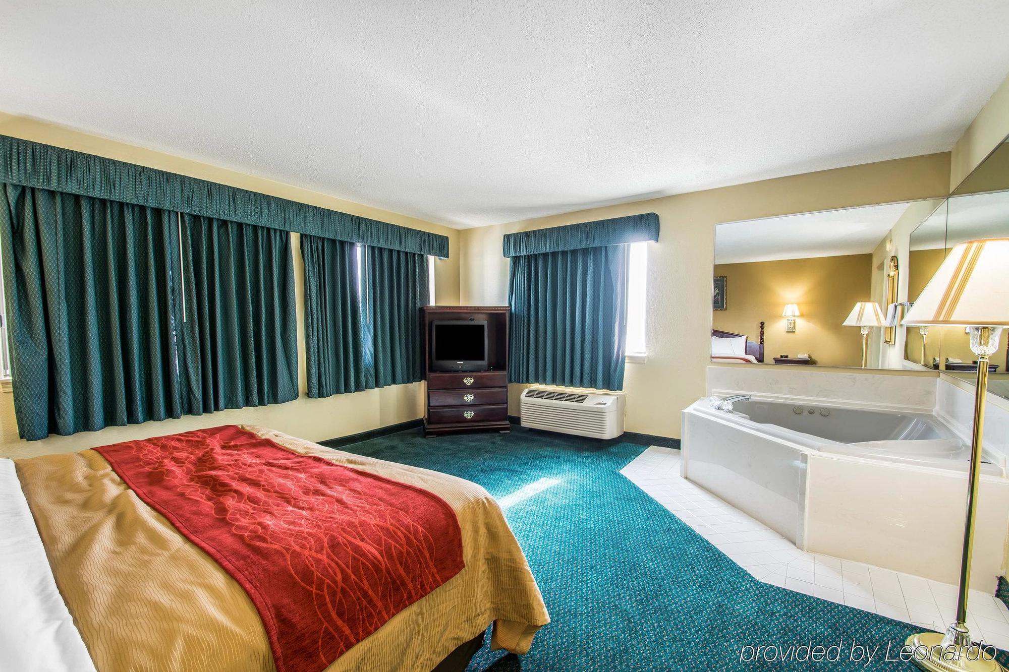 Super 8 By Wyndham Montgomery I-65 Dış mekan fotoğraf