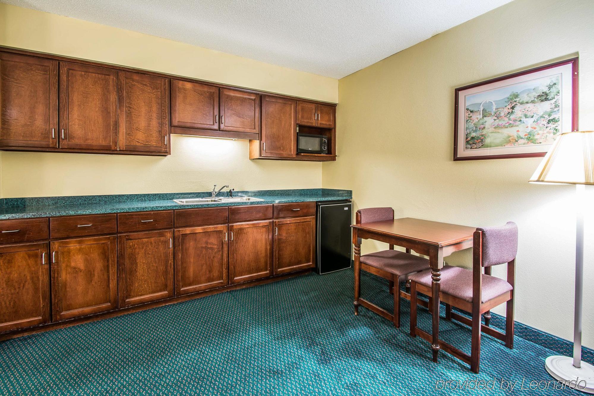 Super 8 By Wyndham Montgomery I-65 Dış mekan fotoğraf