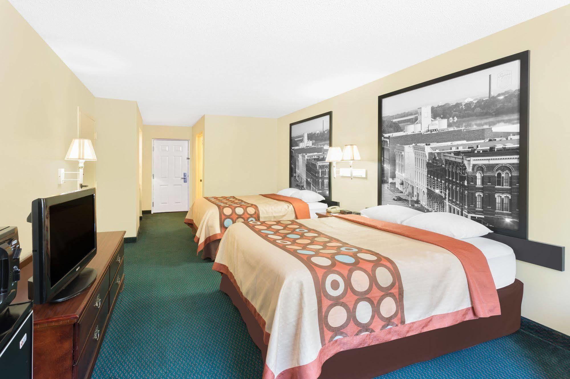 Super 8 By Wyndham Montgomery I-65 Dış mekan fotoğraf